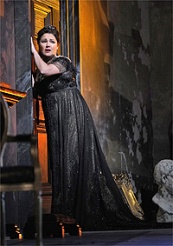 Anna Netrebko in the title role of Puccinis Tosca / © Photo by Ken Howard, Met Opera